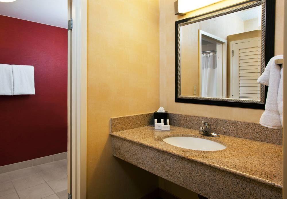 Courtyard By Marriott Boulder Hotell Exteriör bild