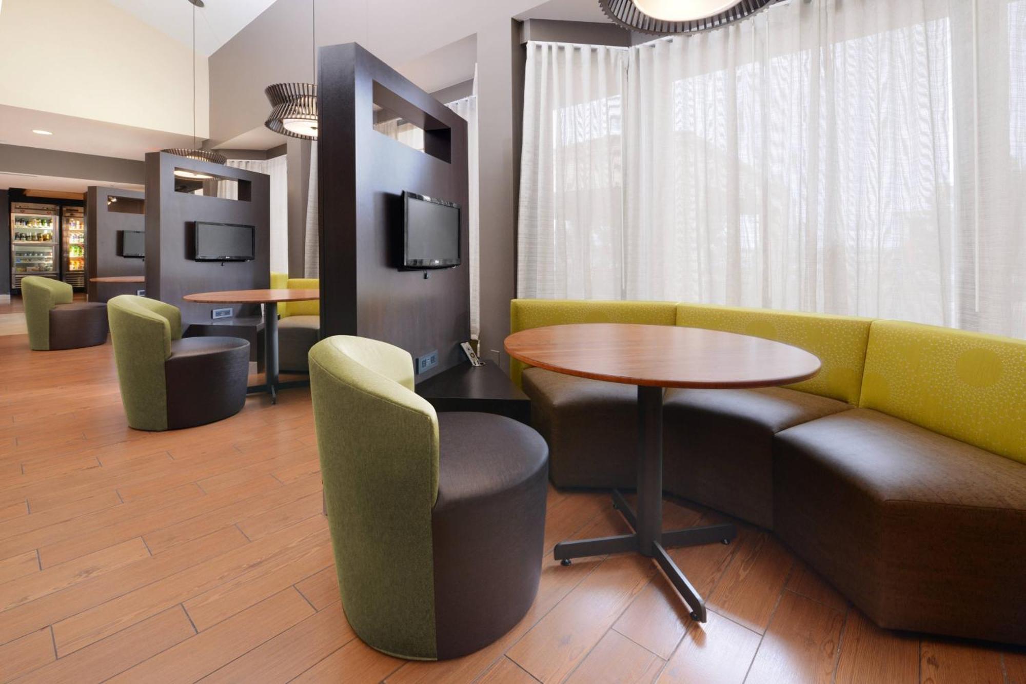 Courtyard By Marriott Boulder Hotell Exteriör bild